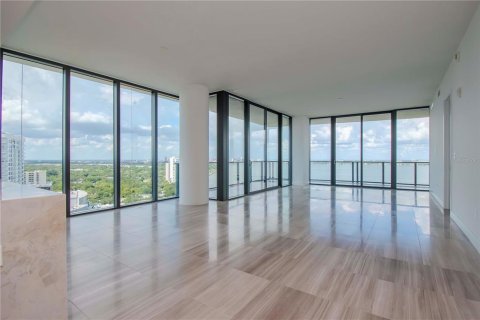 Condominio en venta en Tampa, Florida, 2 dormitorios, 273.13 m2 № 1352666 - foto 17