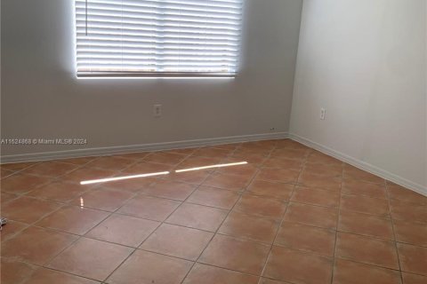 Condo in Miami, Florida, 3 bedrooms  № 1280974 - photo 11