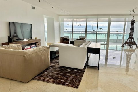 Copropriété à louer à Miami, Floride: 2 chambres, 239.69 m2 № 1356872 - photo 6