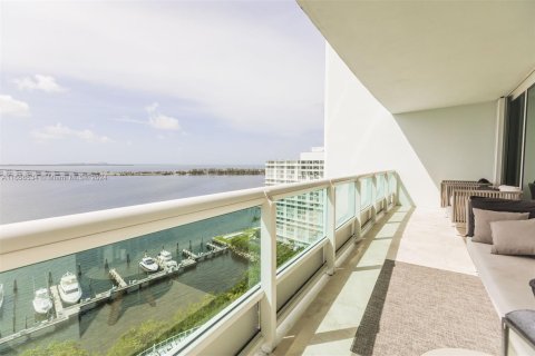 Condo in Miami, Florida, 2 bedrooms  № 1356872 - photo 1