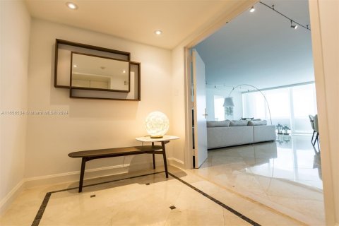 Condo in Miami, Florida, 2 bedrooms  № 1356872 - photo 4