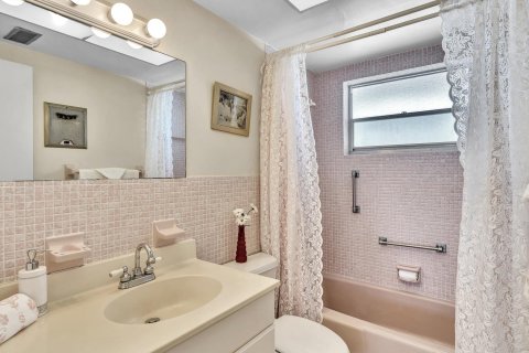 Condo in Boca Raton, Florida, 1 bedroom  № 1189900 - photo 16