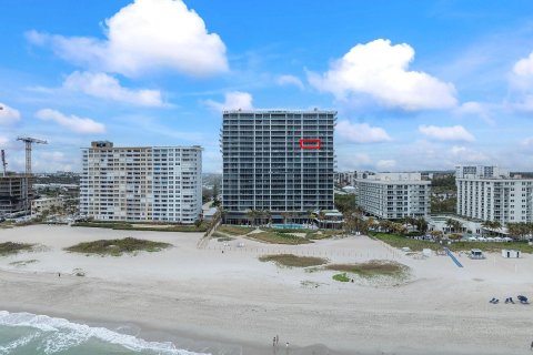 Condominio en venta en Pompano Beach, Florida, 3 dormitorios, 213.02 m2 № 1005338 - foto 2