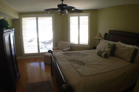 Condo in Clearwater, Florida, 3 bedrooms  № 251534 - photo 15