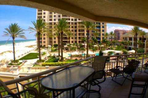 Condo in Clearwater, Florida, 3 bedrooms  № 251534 - photo 2