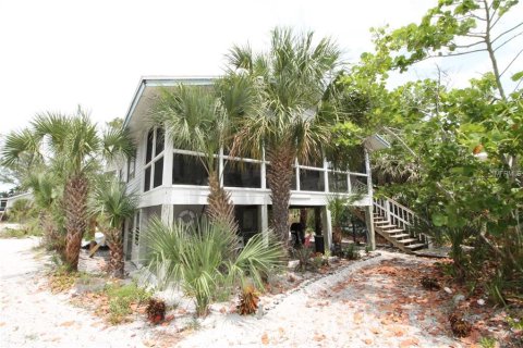 Villa ou maison à louer à Placida, Floride: 2 chambres, 72.84 m2 № 251532 - photo 1