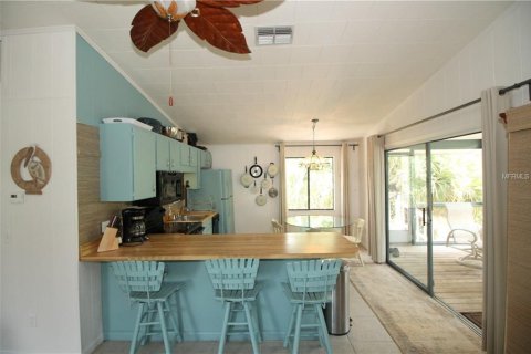 Villa ou maison à louer à Placida, Floride: 2 chambres, 72.84 m2 № 251532 - photo 6