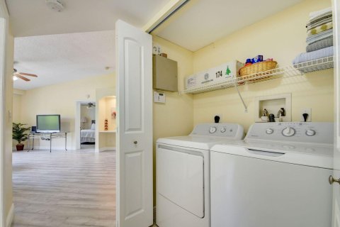 Condominio en venta en Royal Palm Beach, Florida, 2 dormitorios, 103.31 m2 № 1100217 - foto 8