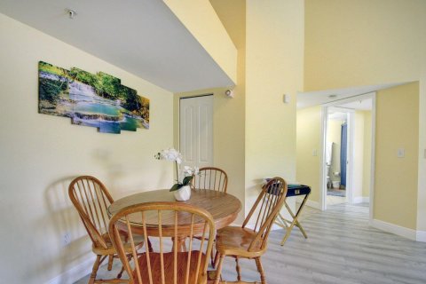 Condominio en venta en Royal Palm Beach, Florida, 2 dormitorios, 103.31 m2 № 1100217 - foto 21