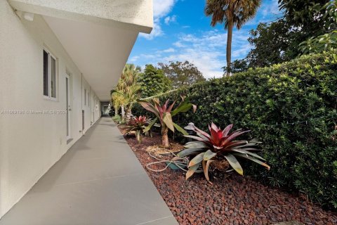 Copropriété à vendre à Fort Lauderdale, Floride: 1 chambre, 57.6 m2 № 1391956 - photo 2