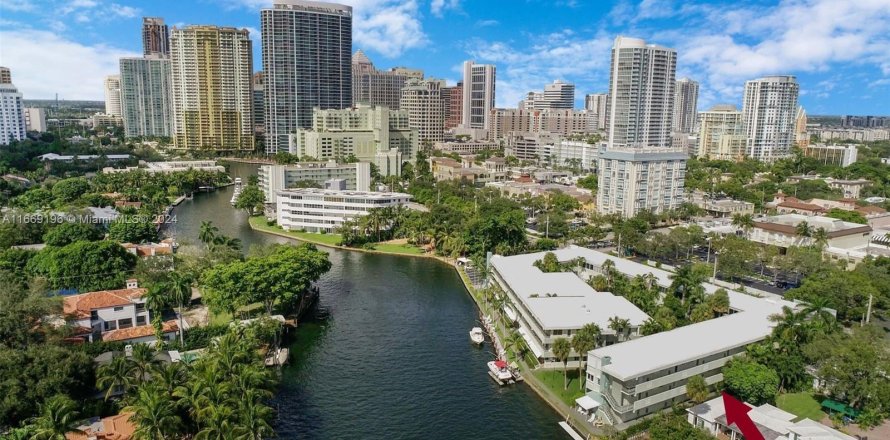 Condominio en Fort Lauderdale, Florida, 1 dormitorio  № 1391956