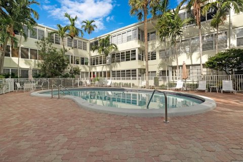 Condominio en venta en Fort Lauderdale, Florida, 1 dormitorio, 57.6 m2 № 1391956 - foto 23