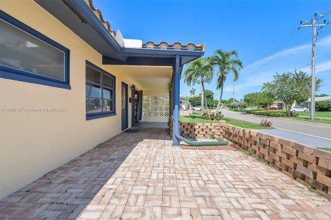 Casa en venta en Tamarac, Florida, 2 dormitorios, 122.45 m2 № 1391955 - foto 4