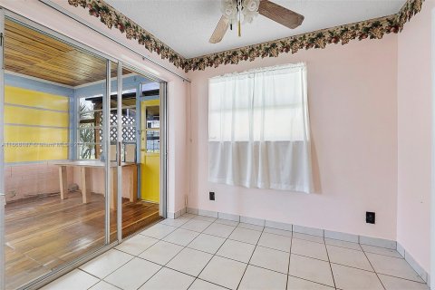 Casa en venta en Tamarac, Florida, 2 dormitorios, 122.45 m2 № 1391955 - foto 16