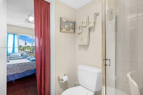 Condo in Fort Lauderdale, Florida, 2 bedrooms  № 1391957 - photo 19