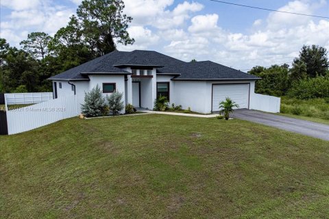 Villa ou maison à vendre à Lehigh Acres, Floride: 3 chambres, 152.73 m2 № 1355473 - photo 27