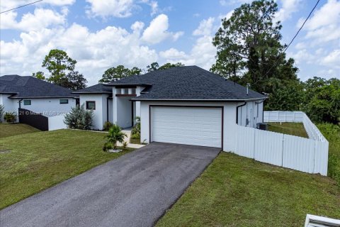 Villa ou maison à vendre à Lehigh Acres, Floride: 3 chambres, 152.73 m2 № 1355473 - photo 28