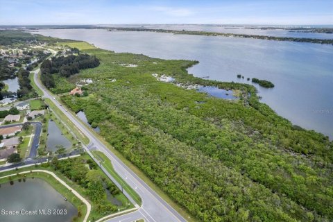 Terrain à vendre à Merrit Island, Floride № 796491 - photo 1