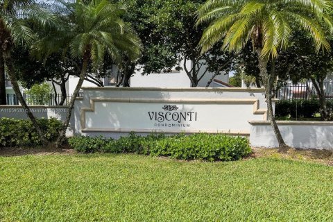Condominio en venta en Coral Springs, Florida, 3 dormitorios, 117.34 m2 № 1103702 - foto 1