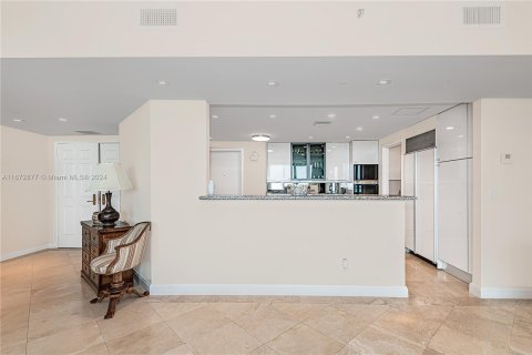 Condo in Miami, Florida, 2 bedrooms  № 1395081 - photo 7