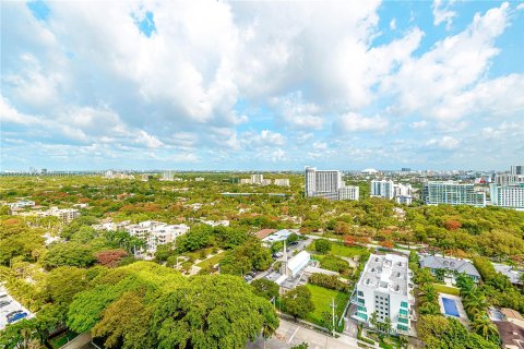 Condo in Miami, Florida, 2 bedrooms  № 1395081 - photo 19