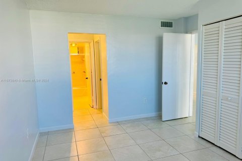 Copropriété à vendre à Aventura, Floride: 1 chambre, 71.35 m2 № 1395083 - photo 5