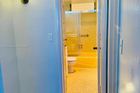 Condo in Aventura, Florida, 1 bedroom  № 1395083 - photo 8