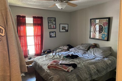 Condo in Brandon, Florida, 2 bedrooms  № 1156979 - photo 16