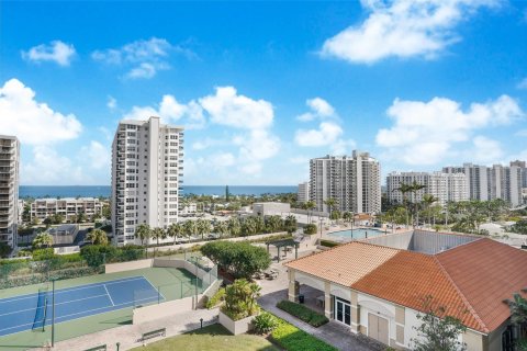 Condo in Fort Lauderdale, Florida, 1 bedroom  № 1011531 - photo 2