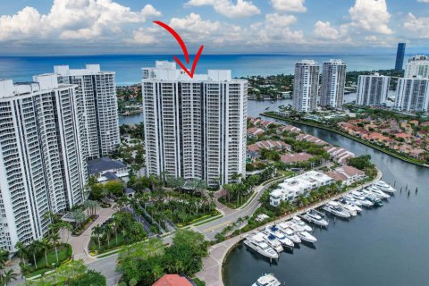 Condominio en venta en Aventura, Florida, 3 dormitorios, 173.26 m2 № 1011630 - foto 17