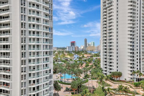 Condo in Aventura, Florida, 3 bedrooms  № 1011630 - photo 15