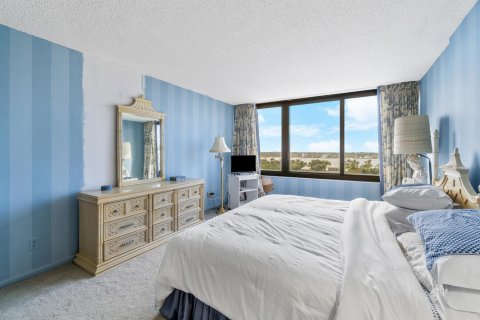 Condo in Palm Beach, Florida, 2 bedrooms  № 972940 - photo 19