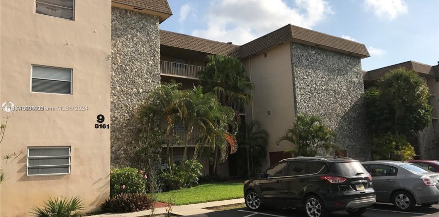 Condominio en Davie, Florida, 1 dormitorio  № 1376025