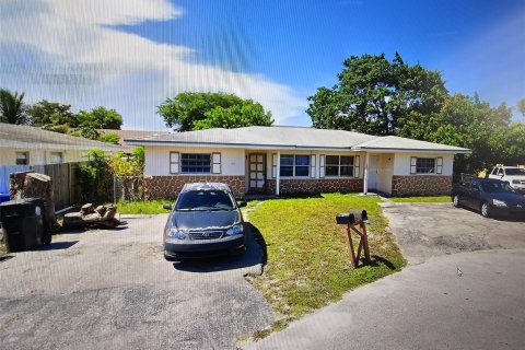 Купить коммерческую недвижимость в Форт-Лодердейл, Флорида 189.89м2, № 927736 - фото 1