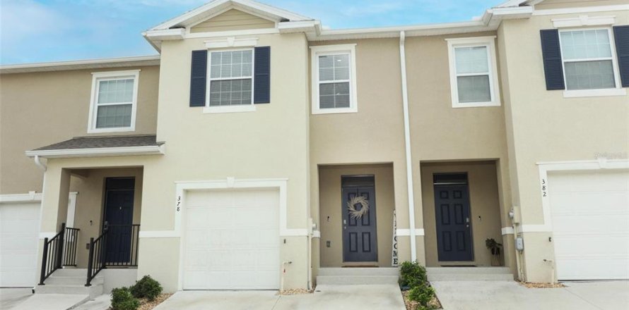 Townhouse in Davenport, Florida 3 bedrooms, 155.33 sq.m. № 1384754