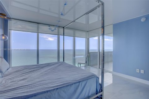 Condominio en venta en Hallandale Beach, Florida, 3 dormitorios, 191.84 m2 № 513424 - foto 22
