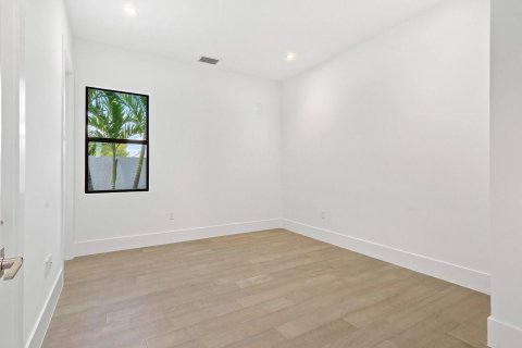 House in Fort Lauderdale, Florida 4 bedrooms, 234.67 sq.m. № 775937 - photo 12