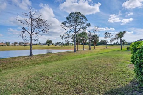 Villa ou maison à vendre à Rotonda, Floride: 3 chambres, 172.71 m2 № 1326256 - photo 2