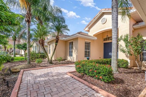 Villa ou maison à vendre à Kissimmee, Floride: 4 chambres, 245.54 m2 № 1349467 - photo 6