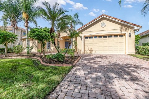 Villa ou maison à vendre à Kissimmee, Floride: 4 chambres, 245.54 m2 № 1349467 - photo 1