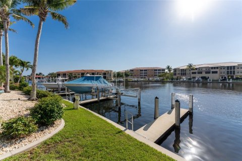 Copropriété à vendre à Punta Gorda, Floride: 2 chambres, 155.15 m2 № 1349400 - photo 2