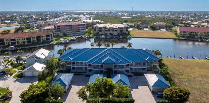 Condo in Punta Gorda, Florida, 2 bedrooms  № 1349400