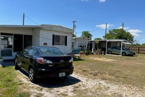Купить коммерческую недвижимость в Окичоби, Флорида № 842168 - фото 1