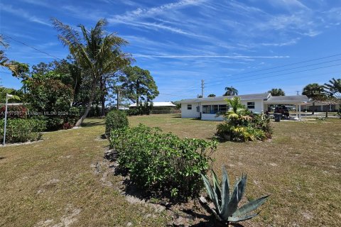 Casa en venta en Port St. Lucie, Florida, 2 dormitorios, 85.84 m2 № 1141653 - foto 18