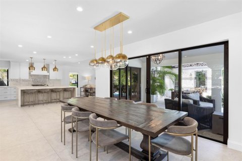 Casa en venta en Miami, Florida, 4 dormitorios, 305.93 m2 № 1439936 - foto 18