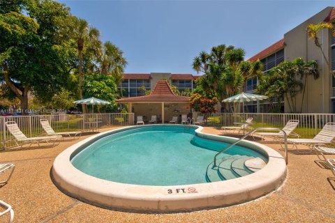 Condominio en venta en Lauderhill, Florida, 2 dormitorios, 99.41 m2 № 1127486 - foto 30