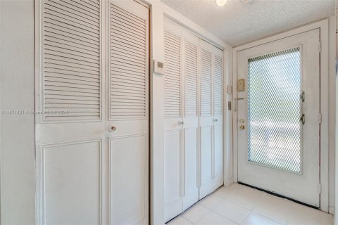 Condominio en venta en Lauderhill, Florida, 2 dormitorios, 99.41 m2 № 1127486 - foto 4