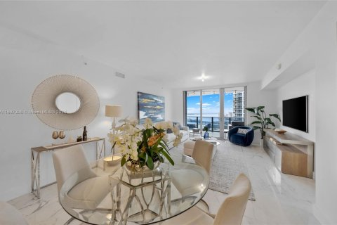 Condo in Miami, Florida, 3 bedrooms  № 1382033 - photo 4