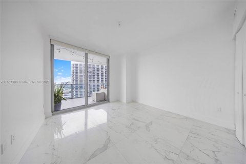 Condo in Miami, Florida, 3 bedrooms  № 1382033 - photo 24