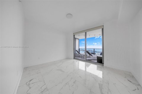 Condo in Miami, Florida, 3 bedrooms  № 1382033 - photo 27